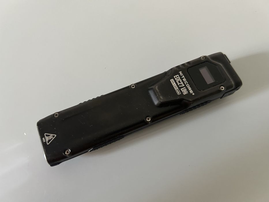 фонарь Nitecore EDC27 UHi