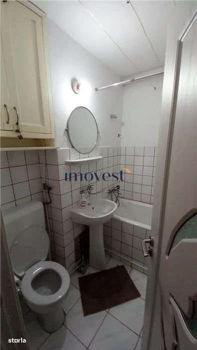 De inchiriat:Garsoniera in zona Burdea