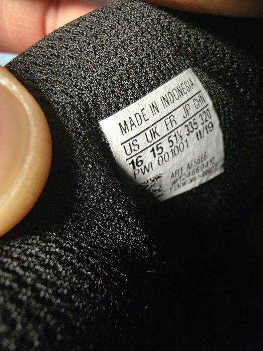 Адидас маратонки  49 номер