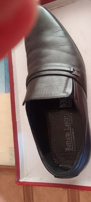 Продам мужские туфли р.42