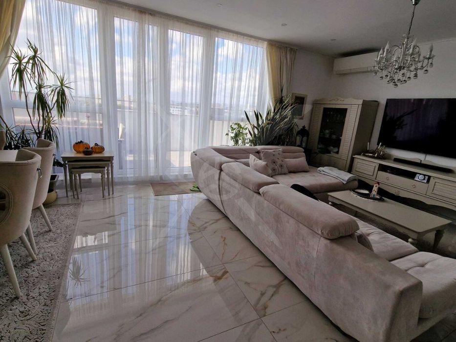 Продава се Тристаен апартамент в Варна, Гранд Мол Варна - 174 кв.м за 2069 €/кв.м - Снимка #3