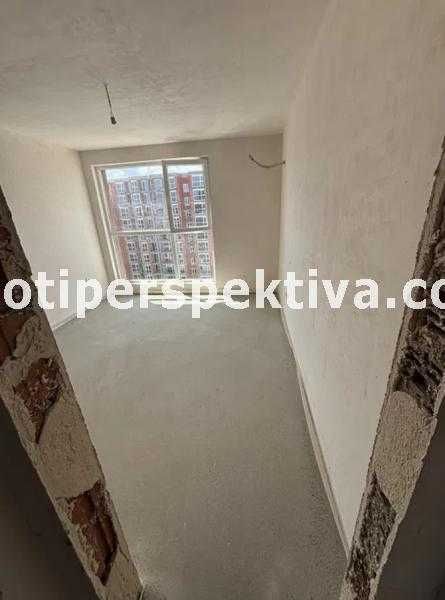 Продава се Тристаен апартамент в Пловдив, Кючук Париж - 105 кв.м за 668 €/кв.м - Снимка #1