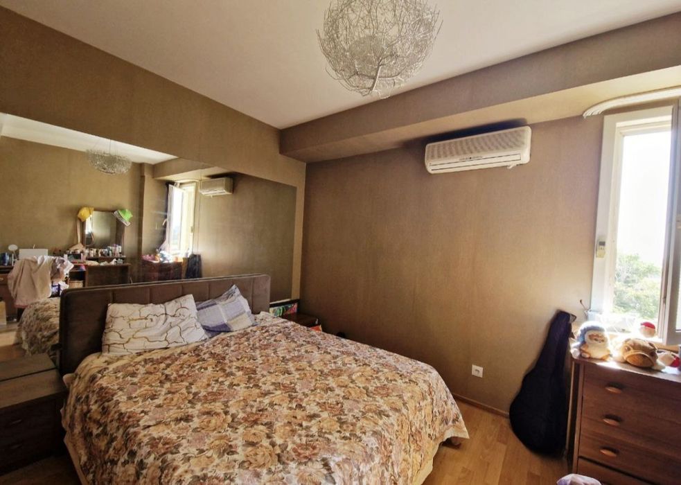 Продаю квартиру метро Космонавтов Интерпол 71м2 не торец