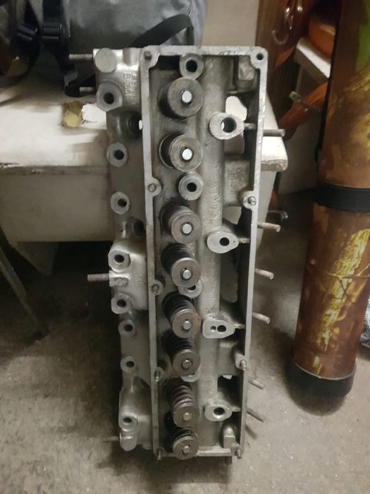 Продам головку блока Зил