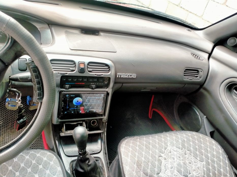 Продам Мазда кронус 1993 г объем 2.0