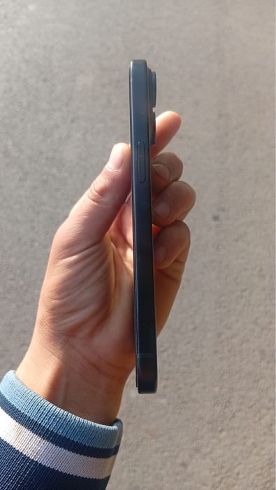 Продам Айфон 15,256гб