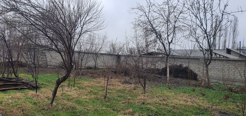 Участка сотилади (Продаётся участок)