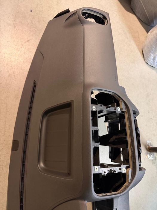 Plansa bord vw tiguan