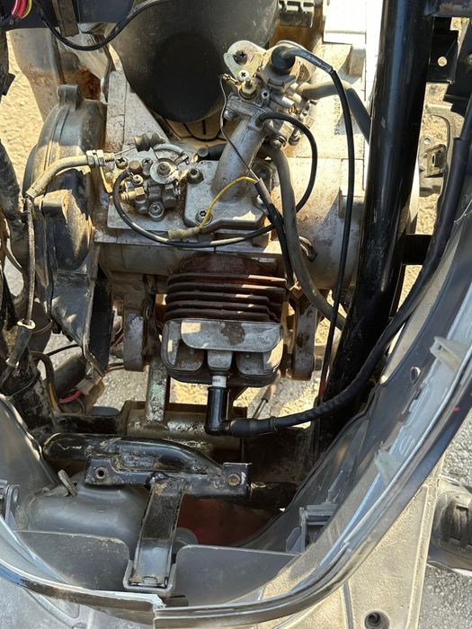 Vand scuter 2t hyosung sf50 racing