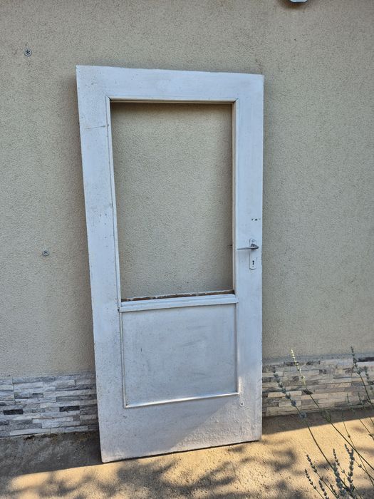 Vand usi lemn sau metal