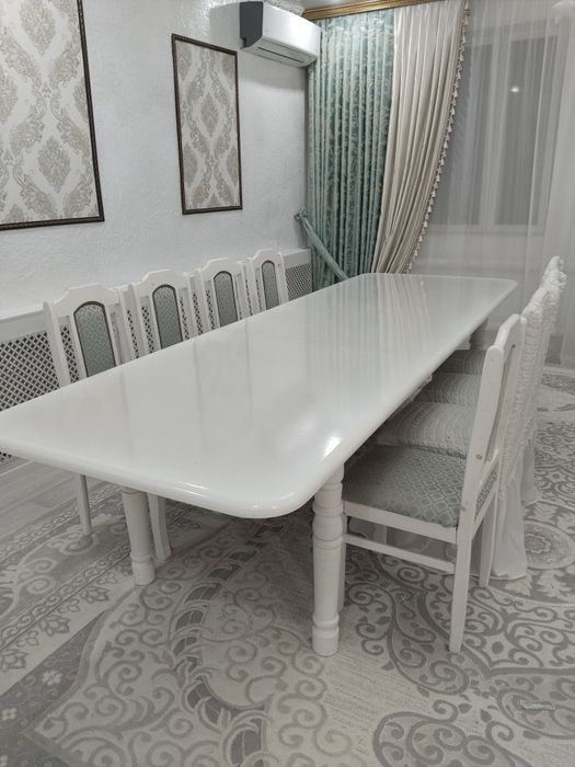 Продам стол со стульяими