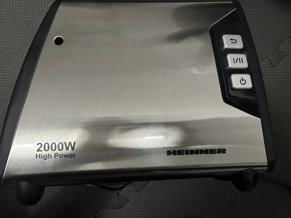 Aparat electric tocat carne, facut carnati