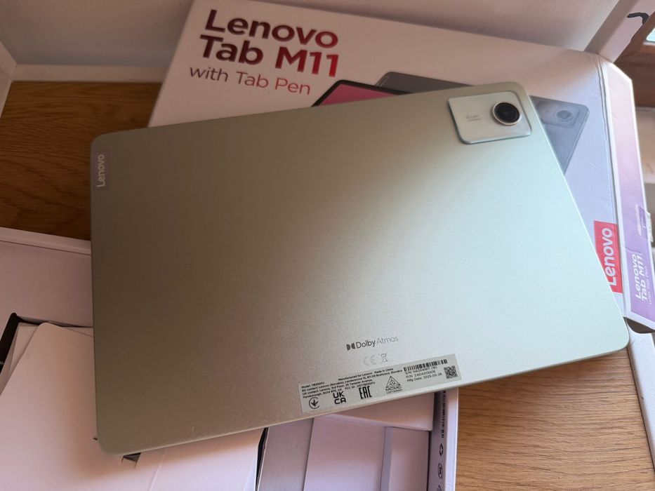 Lenovo Tab m11 128gb cu pen