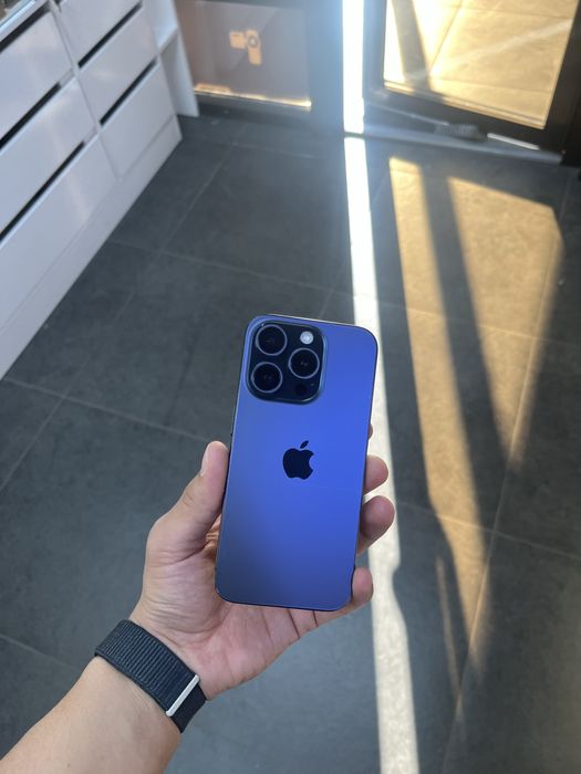 Продам iphone 15 pro 128 гб