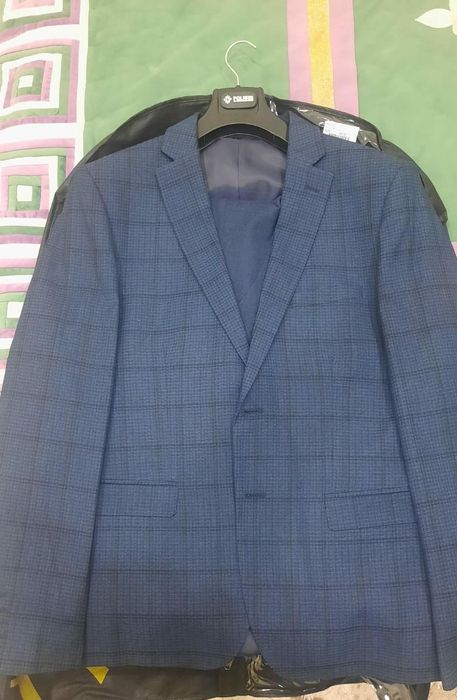 Продам срочно костюм комплект