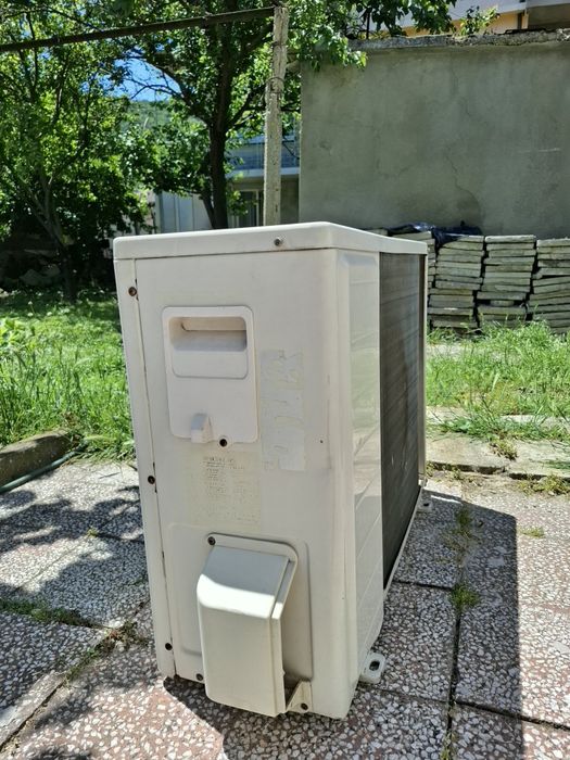 Климатик Midea 12-ка инвентор