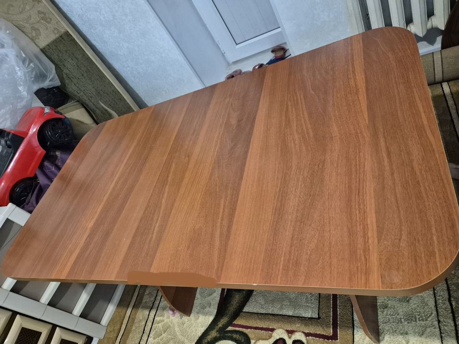 Продается кухонный стол