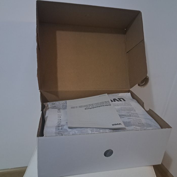 Uvex работни обувки с метално бомбе