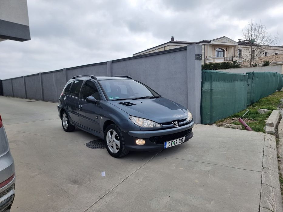 Vand Peugeot 206 motor 1.6 Dissel pret 1250 Euro