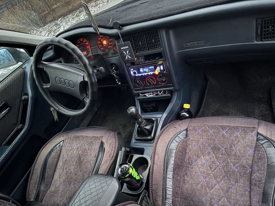 Продам машину Ауди 80