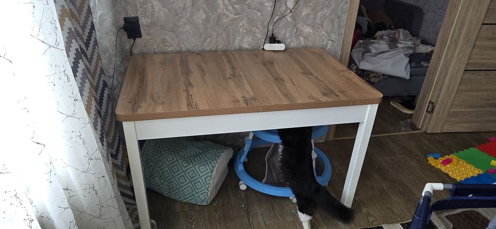 Стол обеденный для кухни