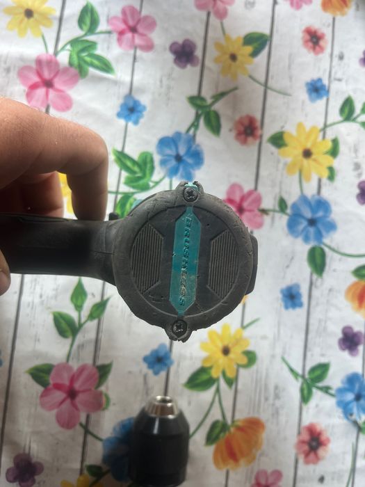 Makita DDF486 + mandrina