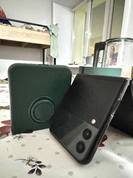 Продам Z flip 3 256 gb