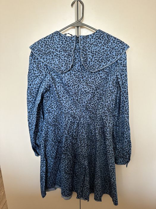 Леопардовое платье с воротником