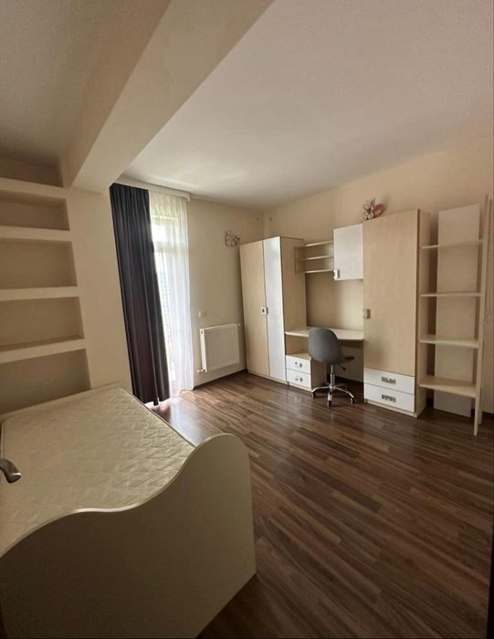 Inchiriez ap cu 3 camere