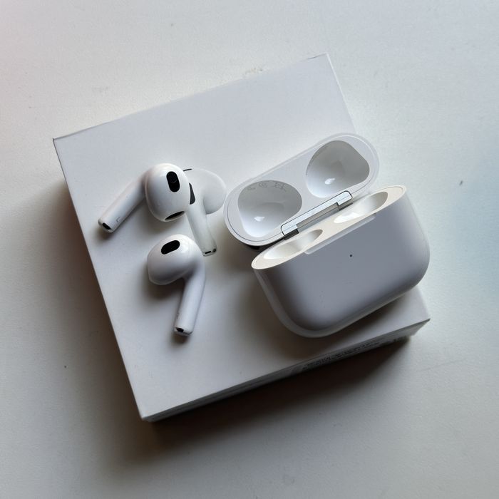 Оригинал AirPods 3