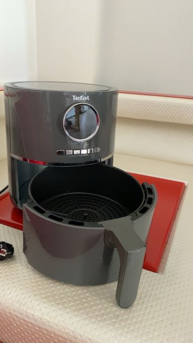 Friteuza cu aer cald