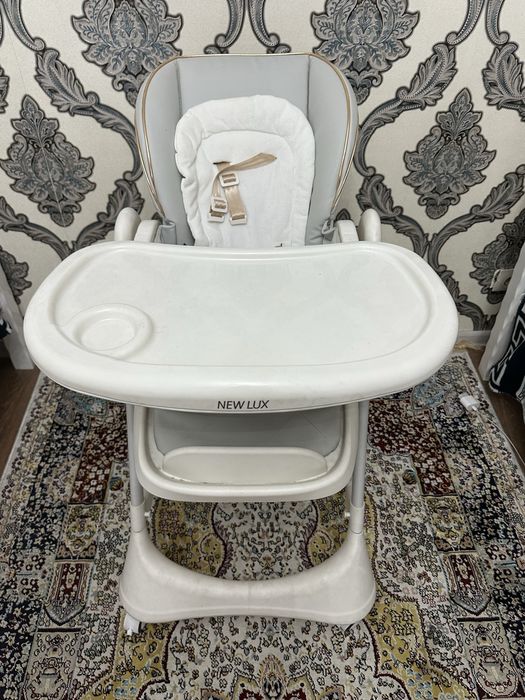 Столик для кормления