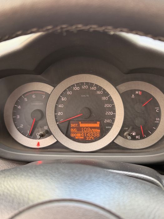 Vand Toyota Rav 4