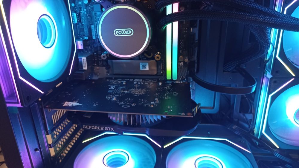 Asus Phoenix GTX 1650 игровая видеокарта