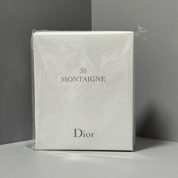 Адвент календар от бренда Dior