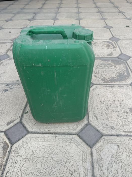 Пластиковые канистры