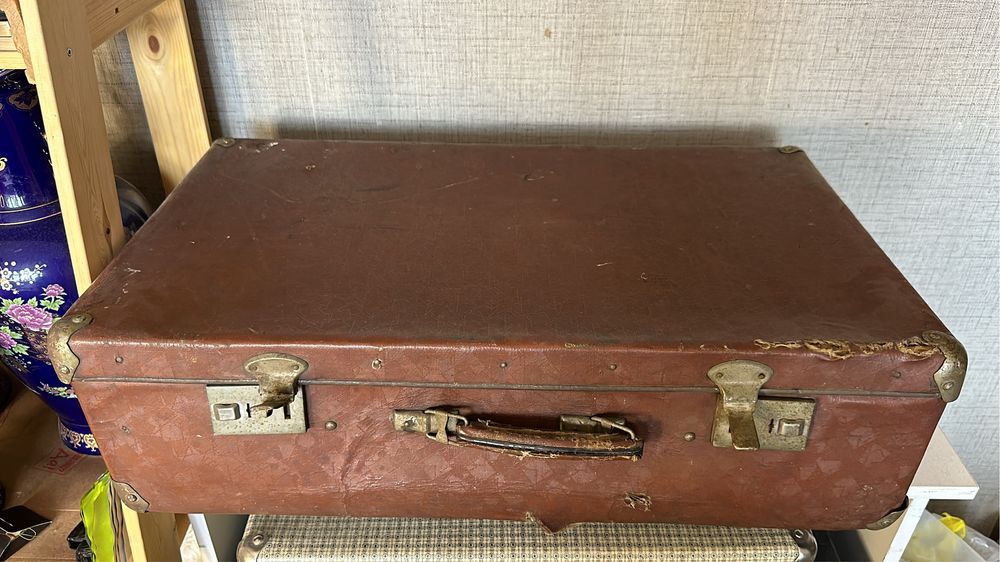 Чемодан из СССР для интерьера