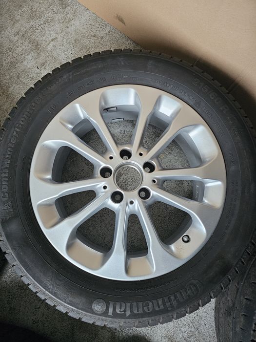 Jante originale Mercedes GLA r17 cu cauciucuri de iarna
