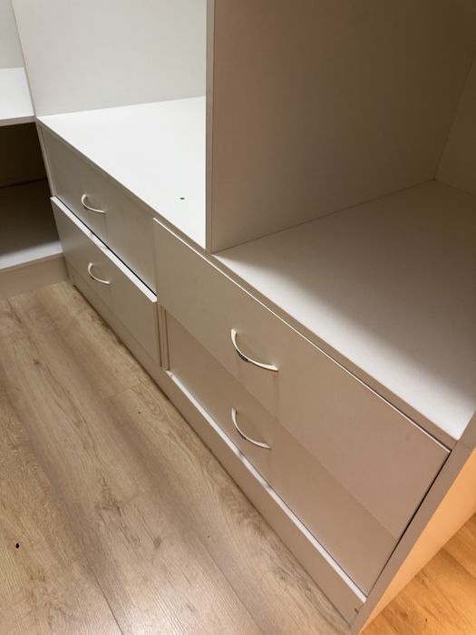 Продам встроеннный гардероб