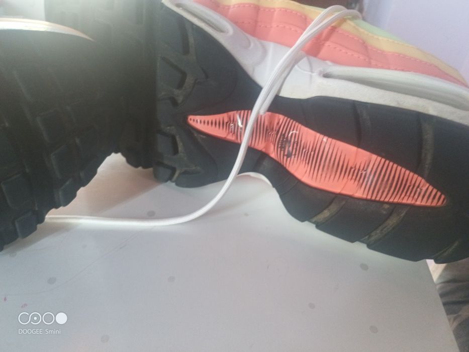 nike air max 95 40 номер като нови