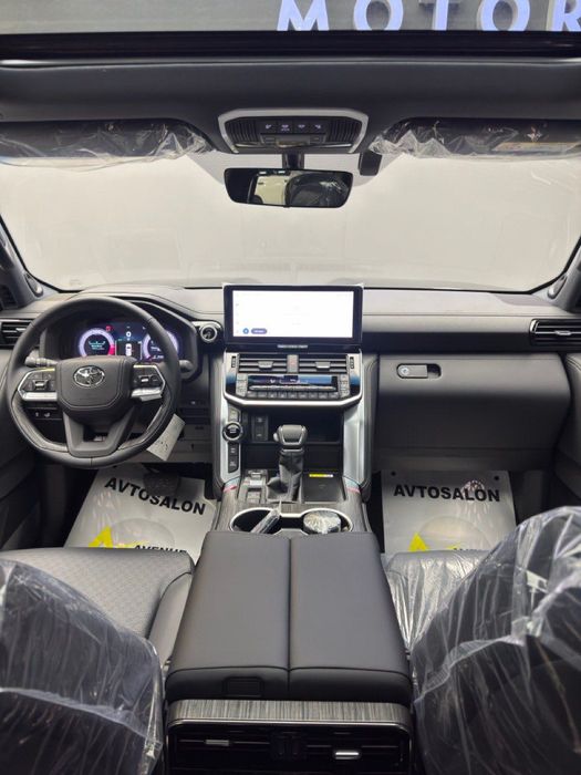 Продается новый Toyota LC300 3.5 hybrid