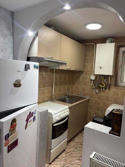 Inchiriez apartament cu doua camere