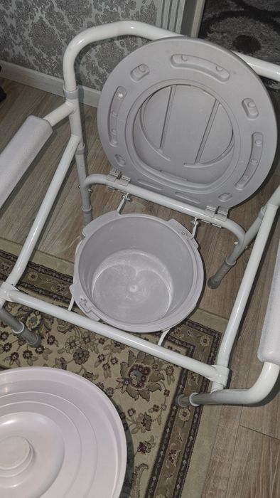 Унитаз для взрослых. Алматы