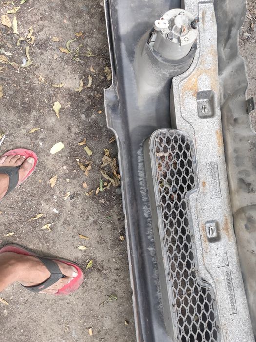 Предна броня с халогени за hyundai santa fe 99-та 2003 година