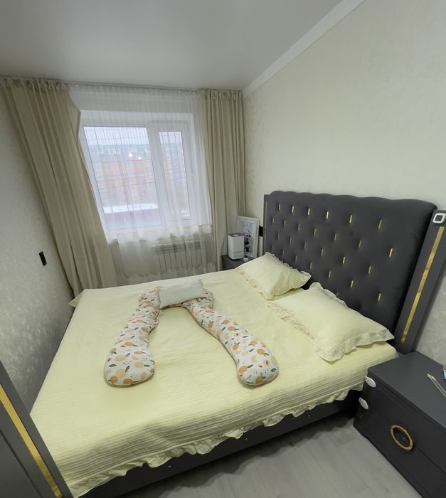 Двуспальная кровать