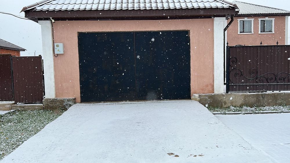 ворота на гараж 216/347