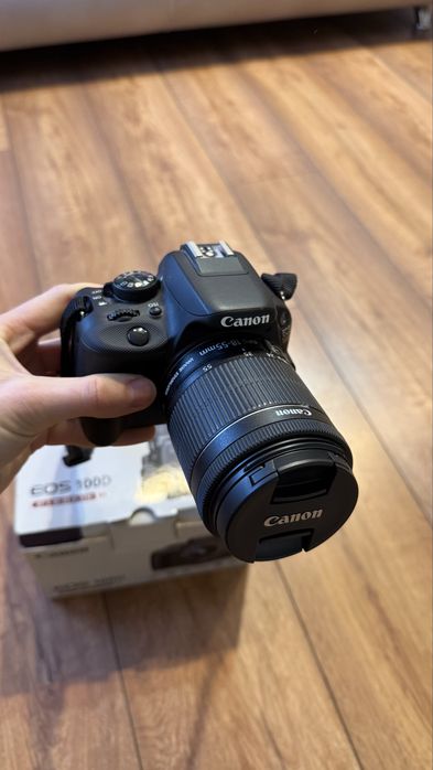 Aparat foto Canon eos 100D