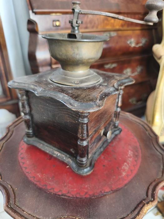 Râșniță cafea vintage