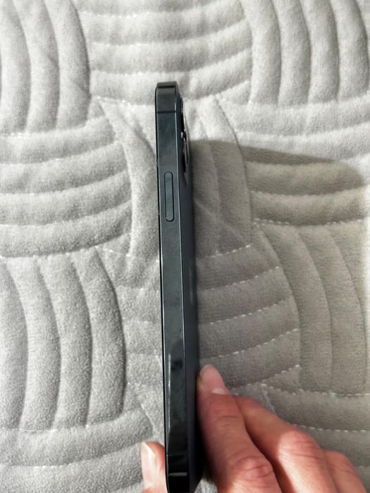 срочно продам айфон 12 про