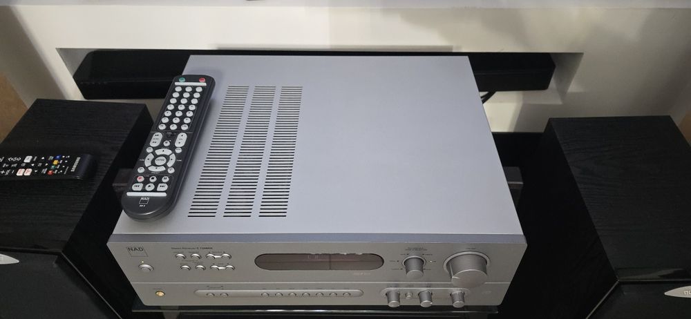 Receiver stereo NAD C720BEE cu telecomanda  iesire subwoofer
